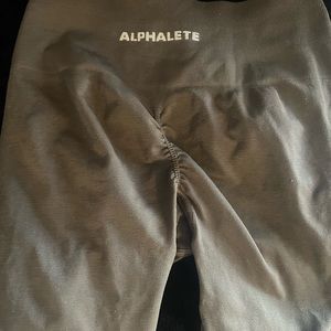 Alphalete amplify leggings, color mocha, size medium. Hole in side!